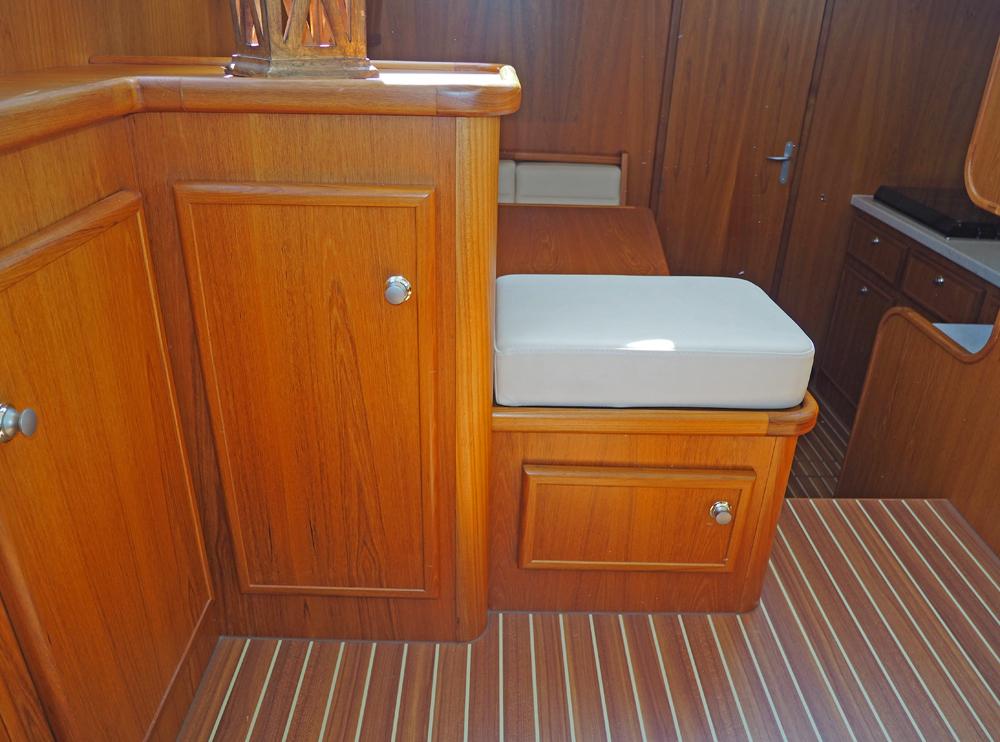 Salon, Accommodatie